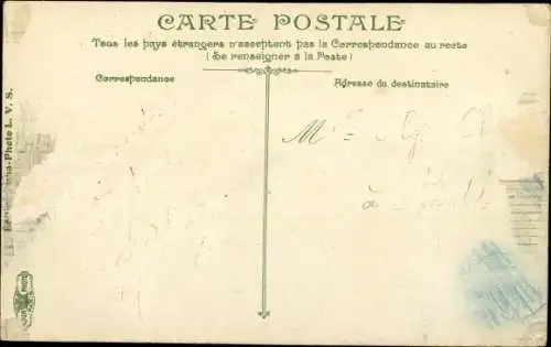 Ak Algerien, Gräber in einer Moschee, verschleierte Frauen