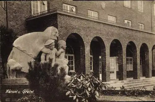 Ak Hamburg Mitte Altstadt, Hänsel und Gretel Denkmal, Rentnerheim