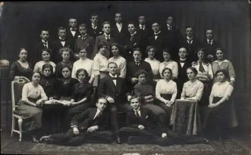 Foto Ak Durbach in Baden, Teilnehmer der Tanzstunde, Gruppenbild