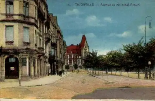 Ak Thionville Diedenhofen Lothringen Moselle, Avenue du Marechal-Petain