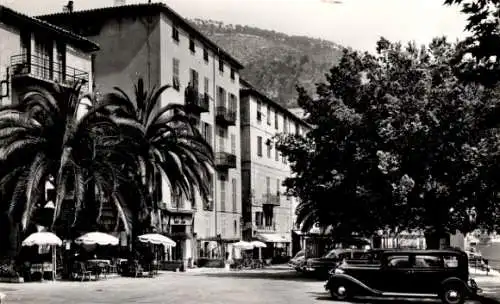 Ak Villefranche sur Mer Alpes Maritimes, La Place Amelie-Pollonais