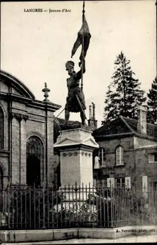 Ak Langres Haute Marne, Statue Jeanne d'Arc