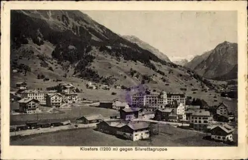 Ak Klosters Platz Kt. Graubünden Schweiz, Silvrettagruppe, Ortsansicht