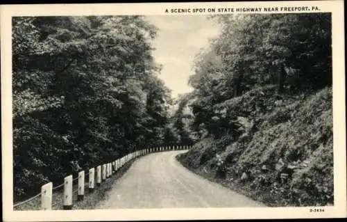 Ak Pennsylvania USA, ein malerischer Ort am State Highway in der Nähe von Freeport