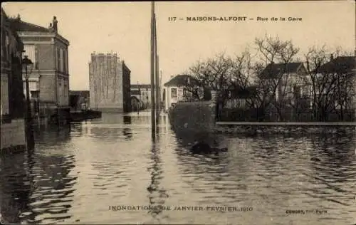 Ak Maisons Alfort Val de Marne, Überschwemmung 1910, Rue de la Gare