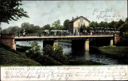 Ak Lüneburg in Niedersachsen, Marsch über die Losegrabenbrücke