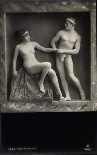 Ak Lebender Marmor, Frauenakt, Männerakt, Liebespaar, RPH 5943/1