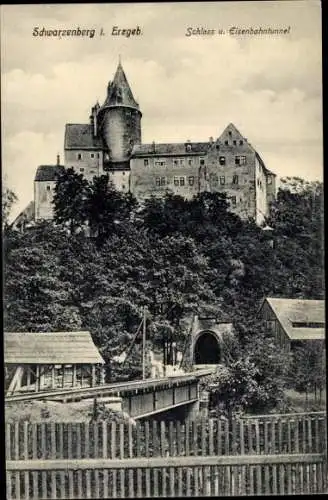 Ak Schwarzenberg im Erzgebirge Sachsen, Schloss und Eisenbahntunnel