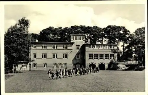 Ak Streek Sandkrug Hatten in Oldenburg, Kinderheim der Bundesbahn Betriebskrankenkasse, Kinder