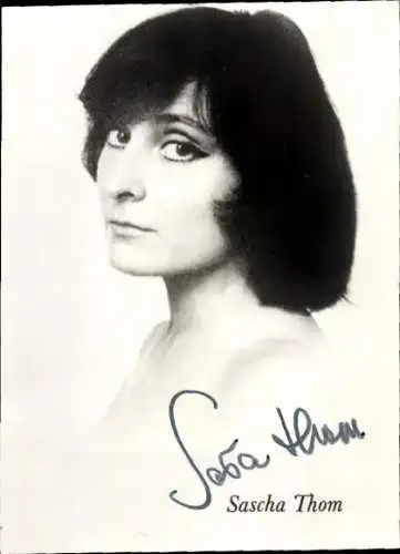 Ak Schauspielerin Sascha Thom, Portrait, Autogramm