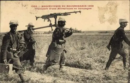 Ak Maneuvers du Bourbonnais1909, Transport eines Maschinengewehrs im Feld