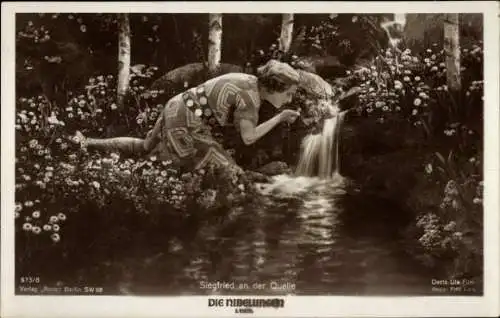 Ak Filmszene aus Die Nibelungen, Siegfried an der Quelle, Ross Verlag 675 8