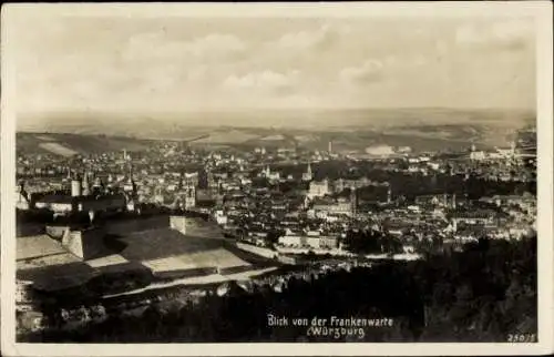 Ak Würzburg am Main Unterfranken, Totalansicht, Blick von der Frankenwarte