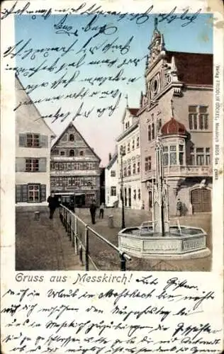 Leuchtfenster Golden Windows Ak Messkirch in der Schwäbischen Alb, Marktplatz, Brunnen