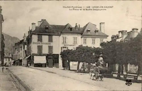 Ak Argelès Gazost Hautes Pyrénées, Place, Buste Despourrins