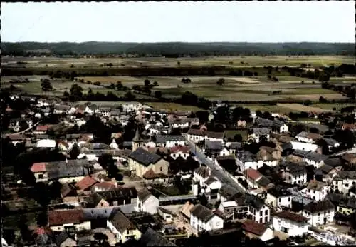 Ak Juillan Hautes Pyrénées, Luftbild vom Ort