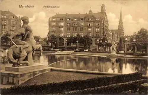 Ak Mannheim in Baden, Friedrichsplatz, Statue