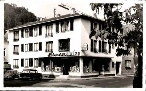 Foto Deutschland unbekannt, Blick auf die Schloss Apotheke