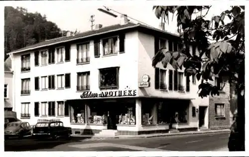 Foto Deutschland unbekannt, Blick auf die Schloss Apotheke