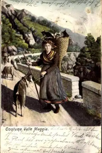 Ak Valle Maggia Kt. Tessin Schweiz, Femme en costume, Ziegen
