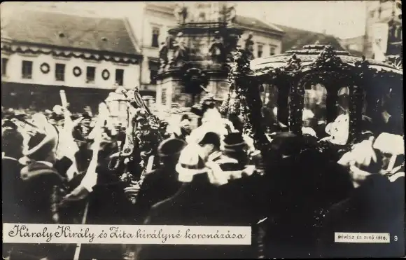 Foto Ak Budapest Ungarn, Kaiser Karl I. von Österreich Ungarn, Zita, Krönungsfeier, Kutsche