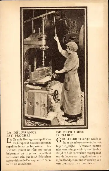 Ak Großbritannien, Frau arbeitet in der Fabrik, Maschine, Bohrer