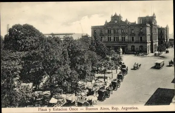 Ak Buenos Aires Argentinien, Plaza y Estacion Once