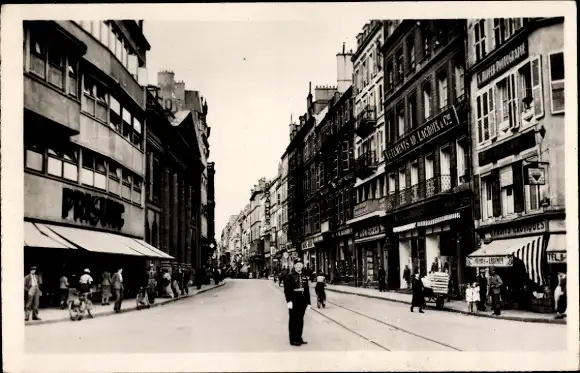 Ak Metz-Moselle, Rue Serpenoise