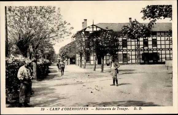 Ak Oberhoffen sur Moder Oberhofen Elsass Bas Rhin, Truppenübungsplatz, Batiments de Troupe
