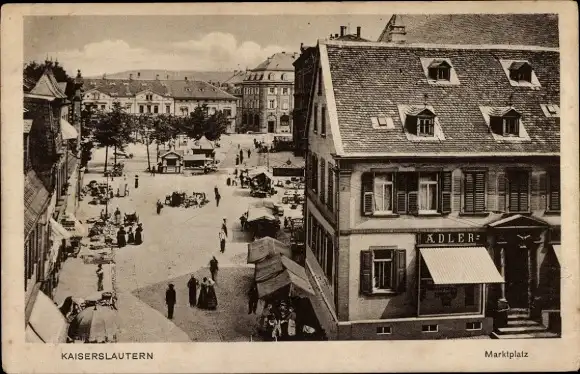 Ak Kaiserslautern in der Pfalz, Marktplatz mit Adler Apotheke, Marktstände