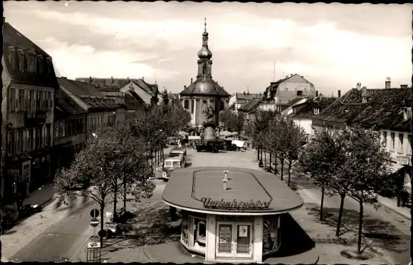Ak Rastatt im Schwarzwald, Platz, Kirche, Verkehrsbüro