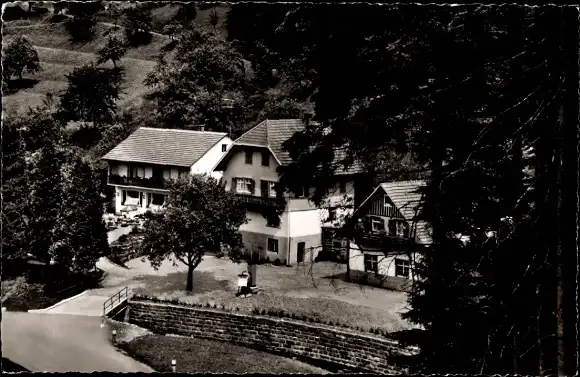 Ak Löcherberg Oppenau im Schwarzwald, Oberhammersbach, Haus Schwarzwald-Idyll