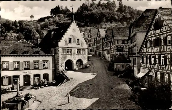 Ak Schiltach im Schwarzwald, Marktplatz, Fachwerkhäuser