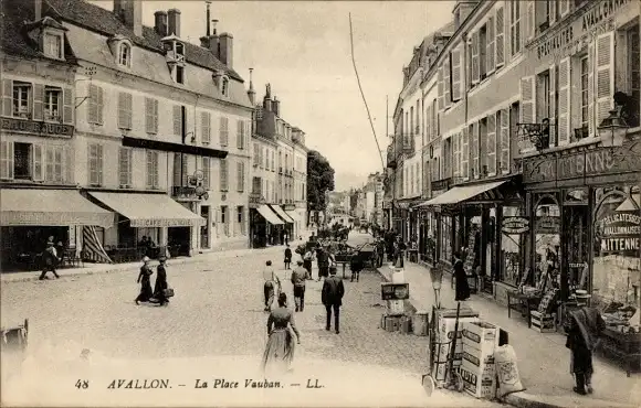 Ak Avallon-Yonne, Place Vauban