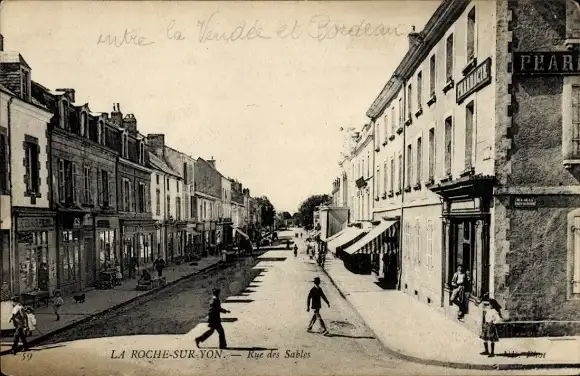 Ak La Roche sur Yon Vendée, Rue des Sables