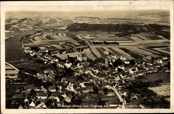 Ak Weilerbach in der Pfalz, Fliegeraufnahme, Panorama