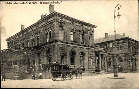 Ak Kaiserslautern in der Pfalz, Hauptbahnhof, Kutsche