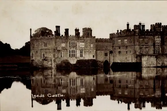 Ak Leeds Maidstone Kent England, Leeds Castle