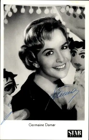 Ak Schauspielerin Germaine Damar, Portrait, Autogramm,  Puppe