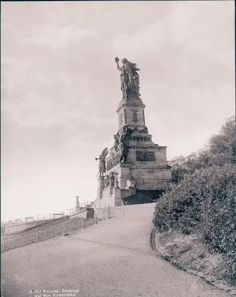 Foto Rüdesheim am Rhein, Niederwald Nationaldenkmal