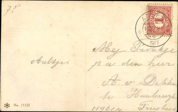 Künstler Ak Junge Frau mit Muff und Hut