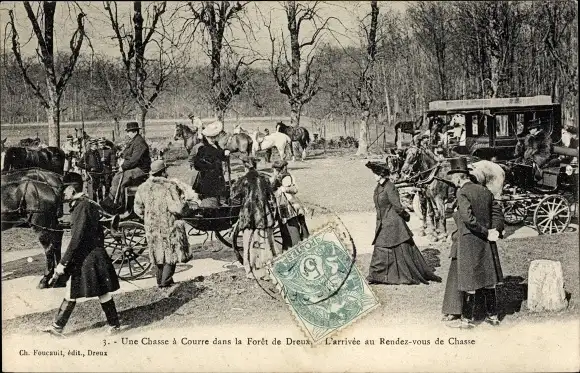 Ak Jagd im Wald von Dreux, Jagdgesellschaft am Treffpunkt, Kutschen