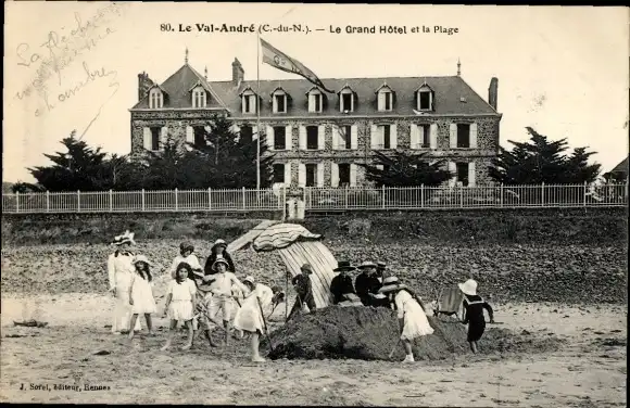 Ak Val André Côtes d'Armor, Le Grand Hotel, La Plage