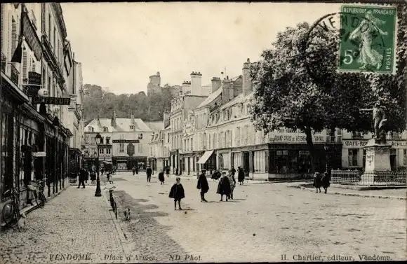 Ak Vendôme Loir et Cher, Place d’Armes
