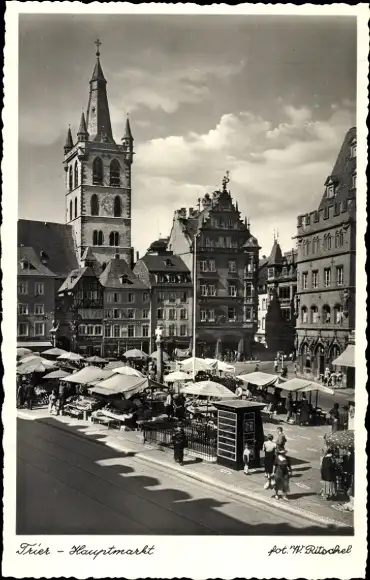 Ak Trier an der Mosel, Hauptmarkt, Turm, Giebelhaus