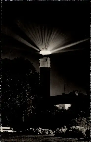 Ak Nordseebad Wangerooge in Ostfriesland, Leuchtturm, Nachtaufnahme, beleuchtet