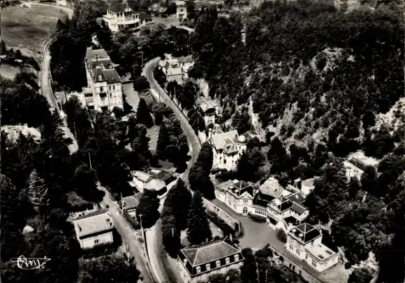 Ak Saint Nectaire le Haut Puy de Dôme, Station Thermale Homologuee, vue aerienne sur l'Etablissement