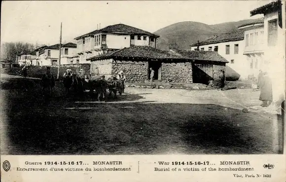 Ak Monastir Mazedonien, Enterrement d'une victime du bombardement