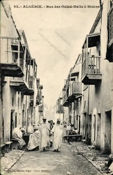 Ak Biskra Algerien, Straßenpartie, Rue des Ouled Nails