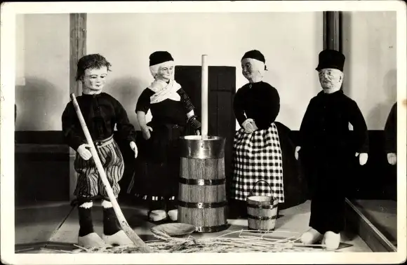 Ak Puppen in niederländischen Trachten